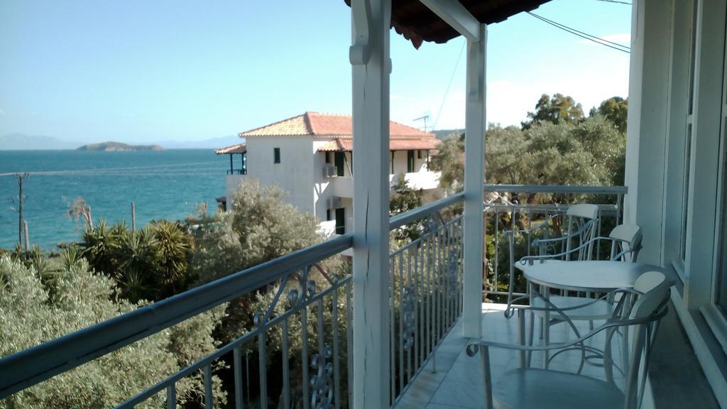 Amaranthos Skiathos View Megali Ammos  Bilik gambar