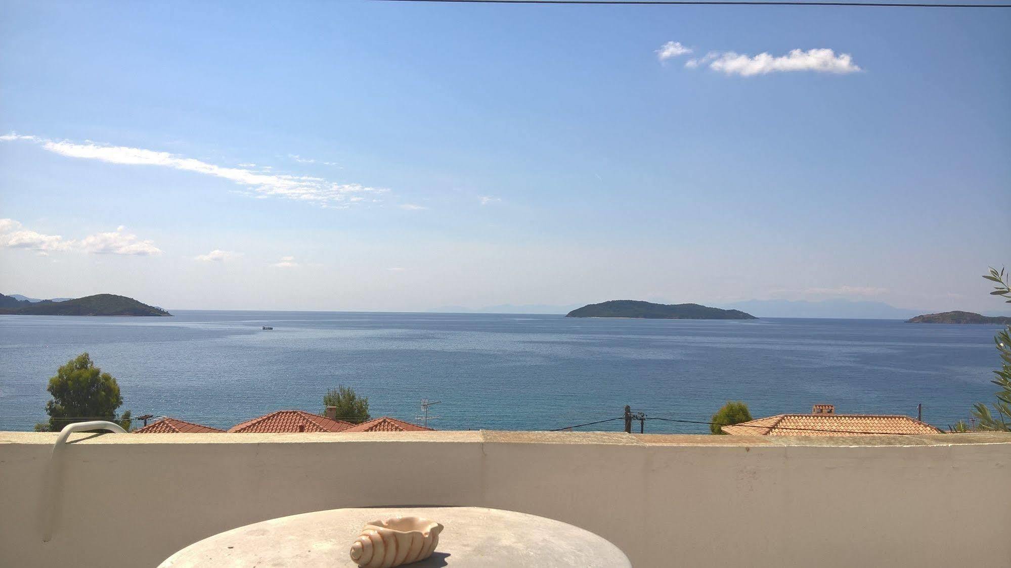 Amaranthos Skiathos View Megali Ammos  Luaran gambar